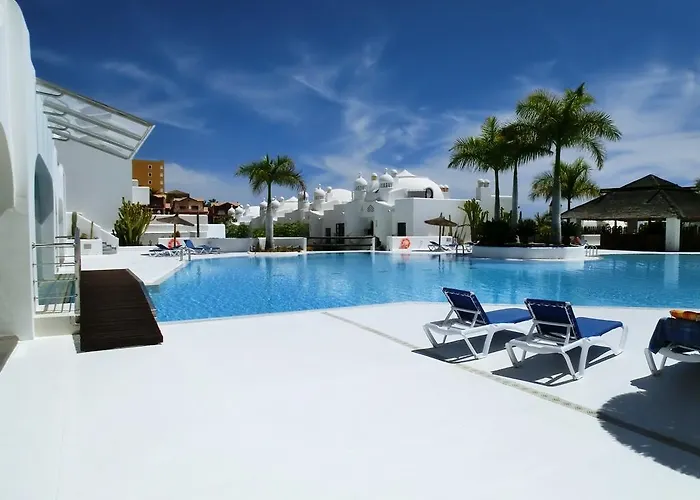 Blu Paradise - Heated Pool 빌라