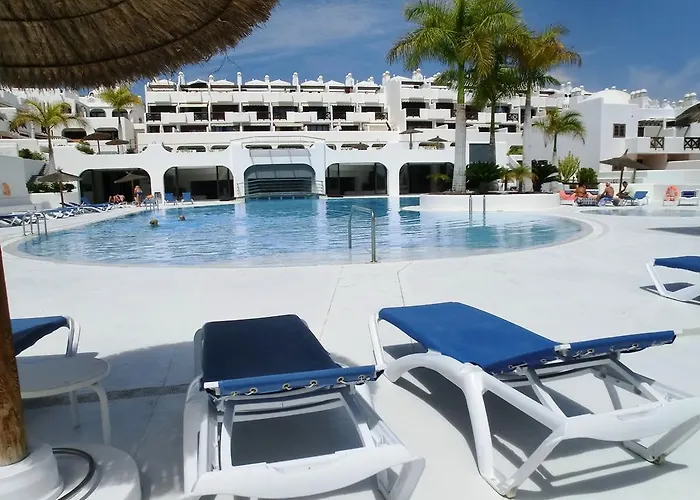 Blu Paradise - Heated Pool 빌라 아데제