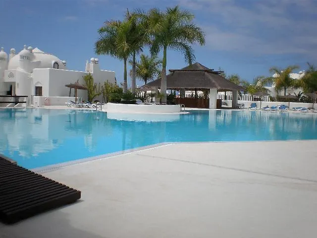 Blu Paradise - Heated Pool 빌라 아데제